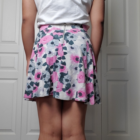 Floral circle skirt - Picture 4 of 5